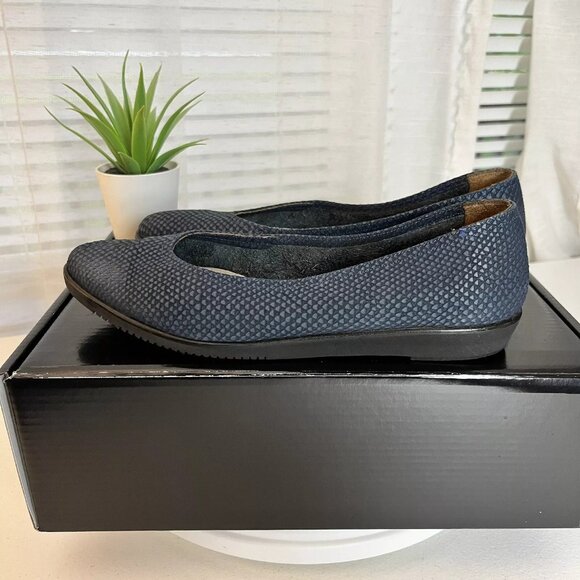 Salvatore Ferragamo Boutique Slip On Shoes Leather Reptile Print Made‎ Italy 6 M - Picture 1 of 10